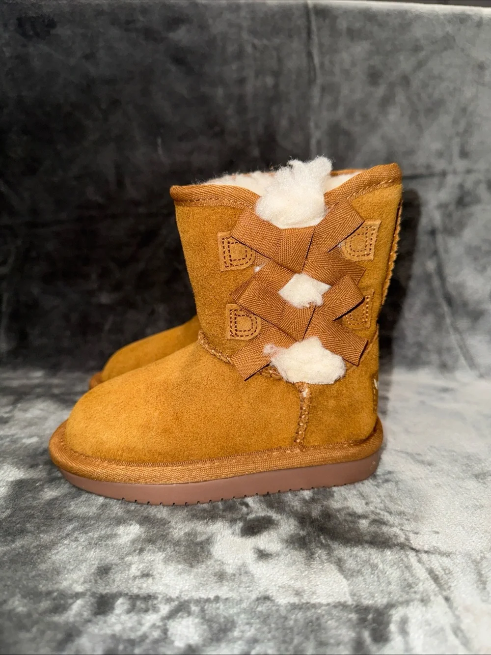 Koolaburra By UGG Brown Suede Boots Girl Size 6 Chestnut Fur Bow Victoria